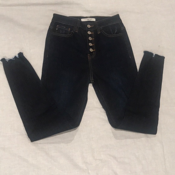 NWOT KanCan High Rise Destructed Dark Wash Button Stretch Skinny Jeans 5/26 - Picture 2 of 11